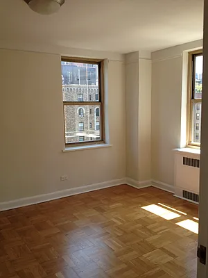 Rented by Stonehenge NYC LLC | media 8