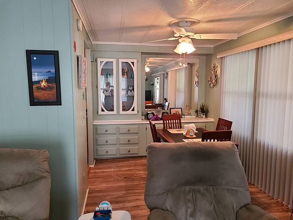 5th image of 191 Windsor Dr