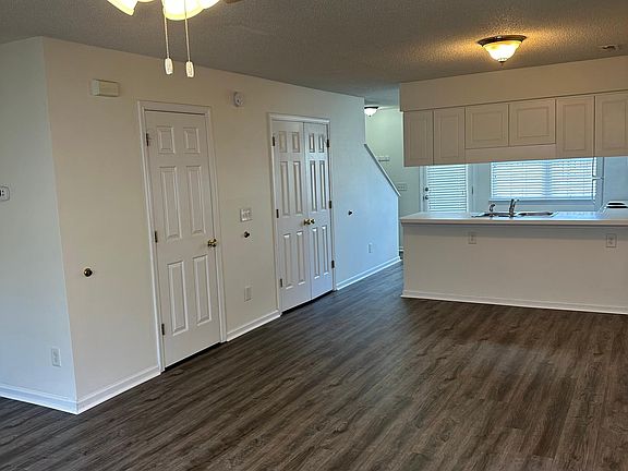 3rd image of 611 2nd Ave S #16