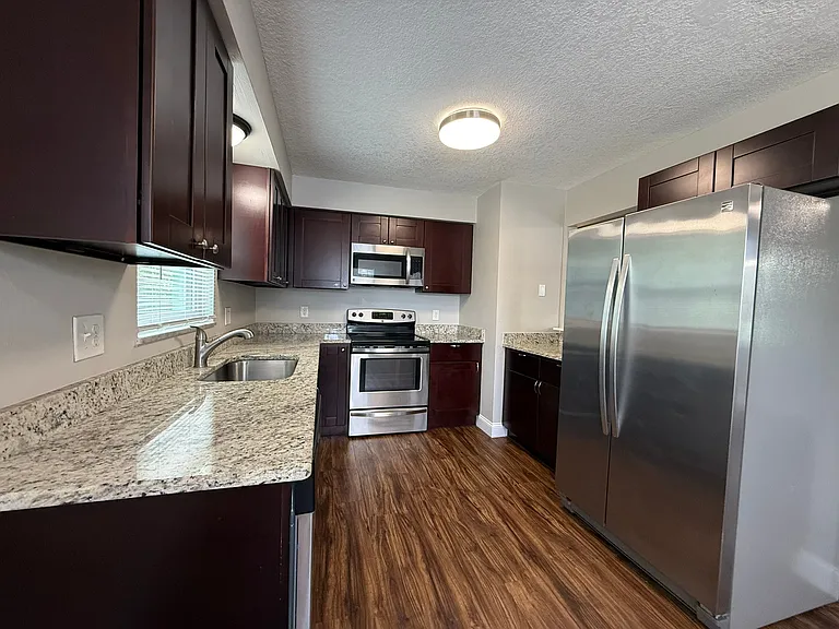 329 Albert St #8 — Photo 7