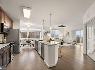 9450 Silver King Ct UNIT 203, Fairfax, VA 22031
