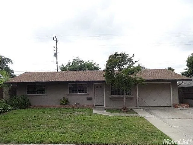 8051 Lichen Dr photo 1