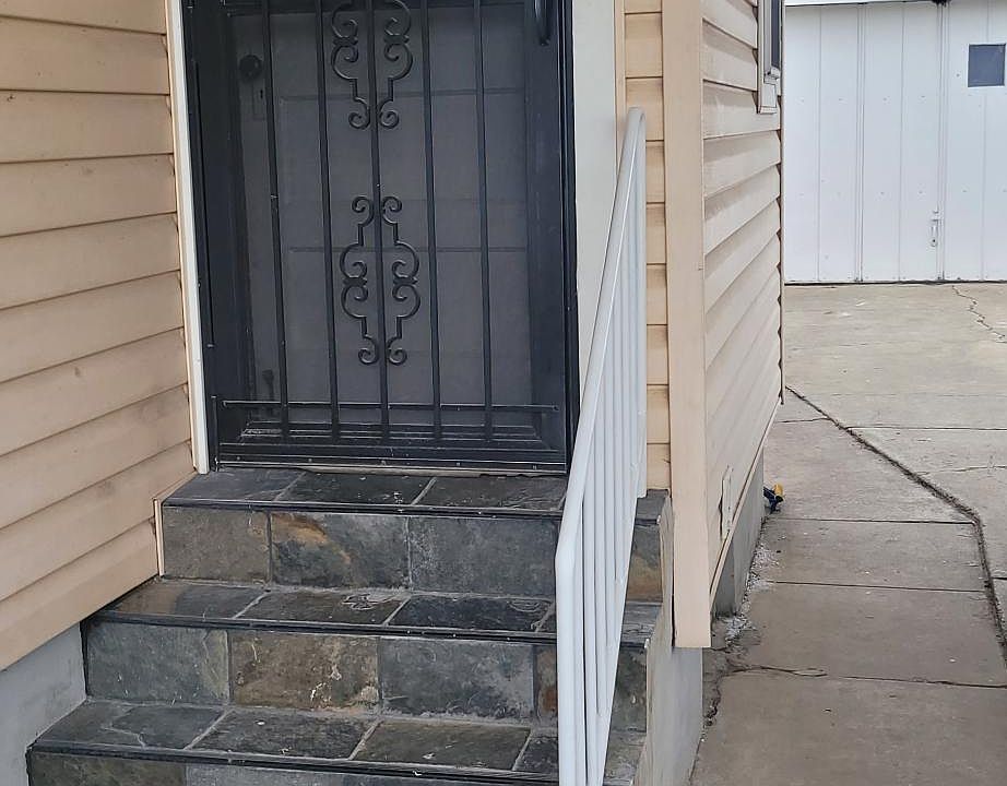 1st image of 34 N Glenwood Ave