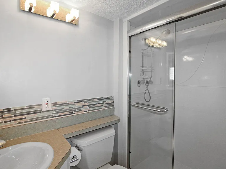 995 Laguna Dr #305 — Photo 13