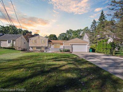 3439 Boyer St, Commerce Township, MI, 48390