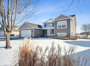 524 Danube Ave, Shakopee, MN 55379