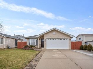 8346 S 77th Ct, Bridgeview, IL 60455