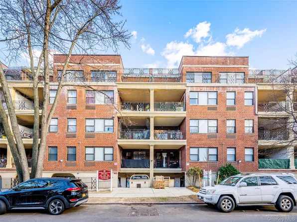 71-19 162nd Street #3D, Flushing, NY 11365