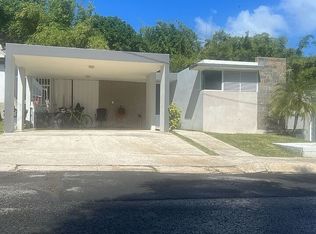 Urbanizacion Montecillo Calle Principal #28, Rio Grande, PR 00745