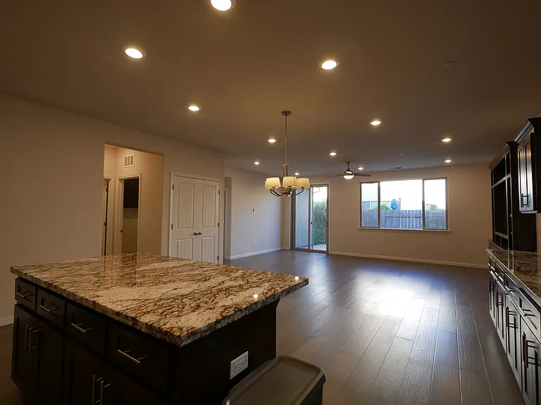 3158 Golden Trail St — Photo 2
