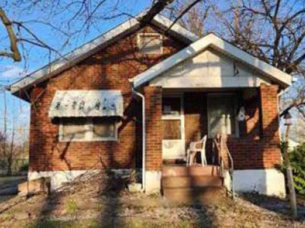 10132 Royal Dr, Saint Louis, MO 63136