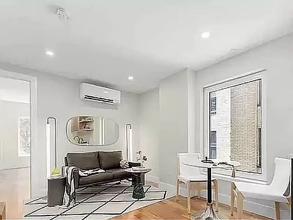 3rd image of 142 Lenox Rd APT 1B