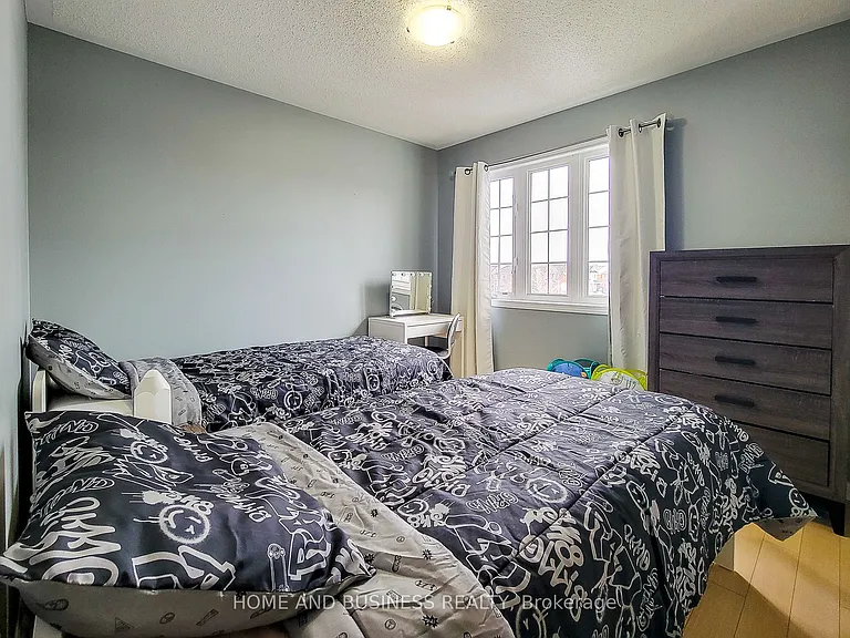 913 McEwan Dr — Photo 29
