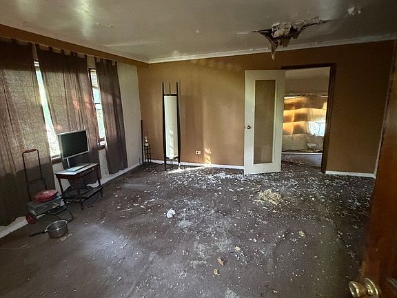 2nd image of 11625 S Yale Ave
