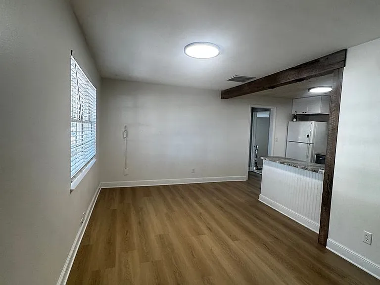 3008 Hillview St — Photo 9