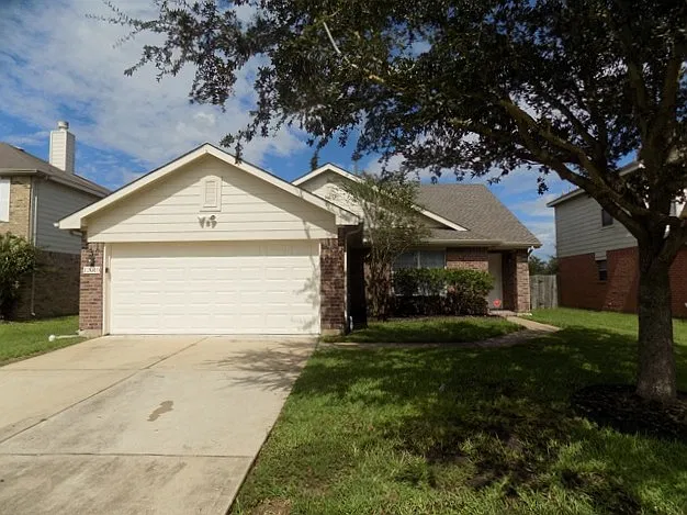 3 bed, 2.0 bath, 1865 sqft, $2,235 — Photo 1