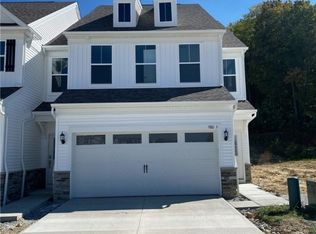 980-5 Memory Ln, Aurora, OH 44202