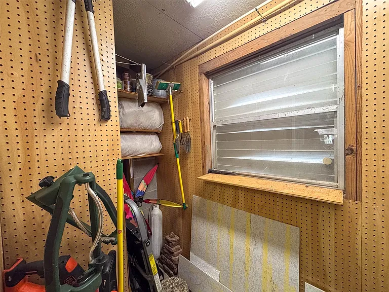 1031 Redfish St — Photo 23