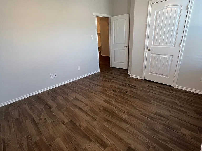 1805 Lark Ln — Photo 11