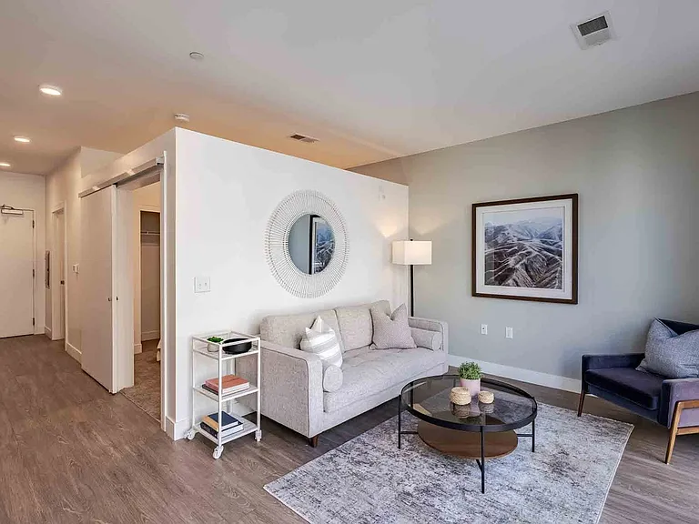 Industry Columbus Apartments — Photo 9