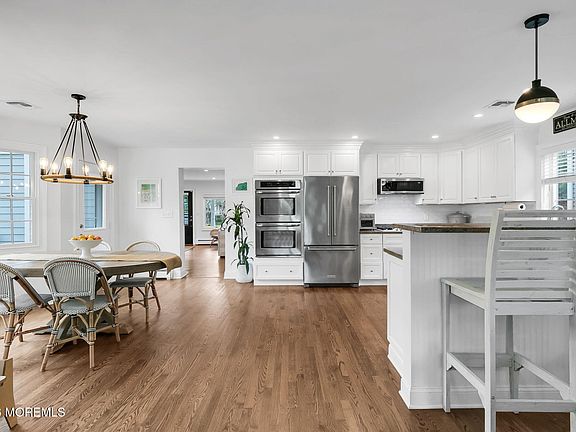 2nd image of 14 Sycamore Lane