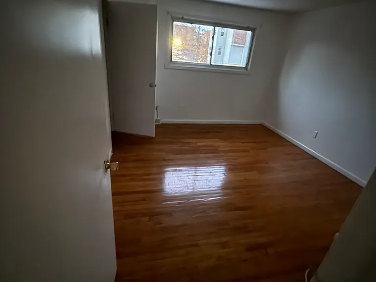 161 Martin St #8 — Photo 8