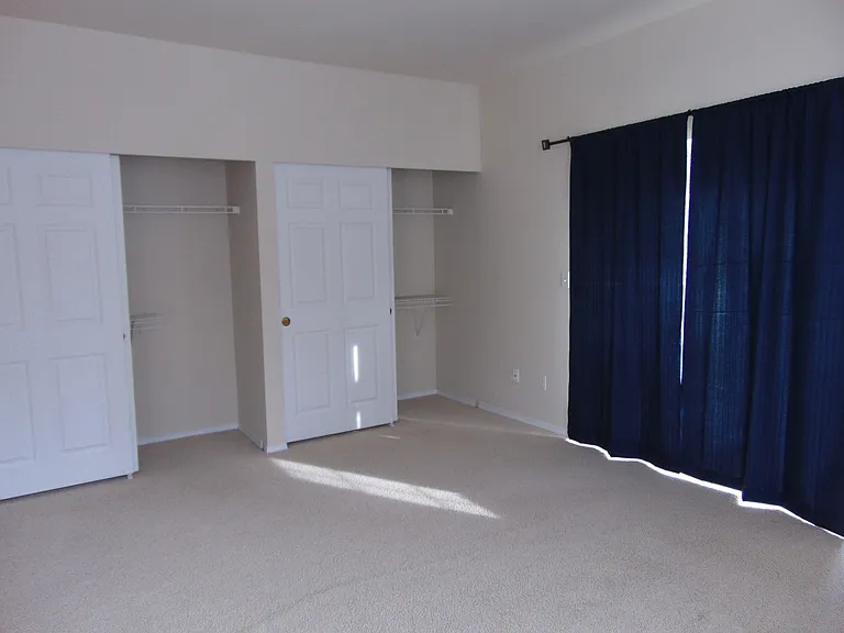 1800 NE 40th St #F6 — Photo 11