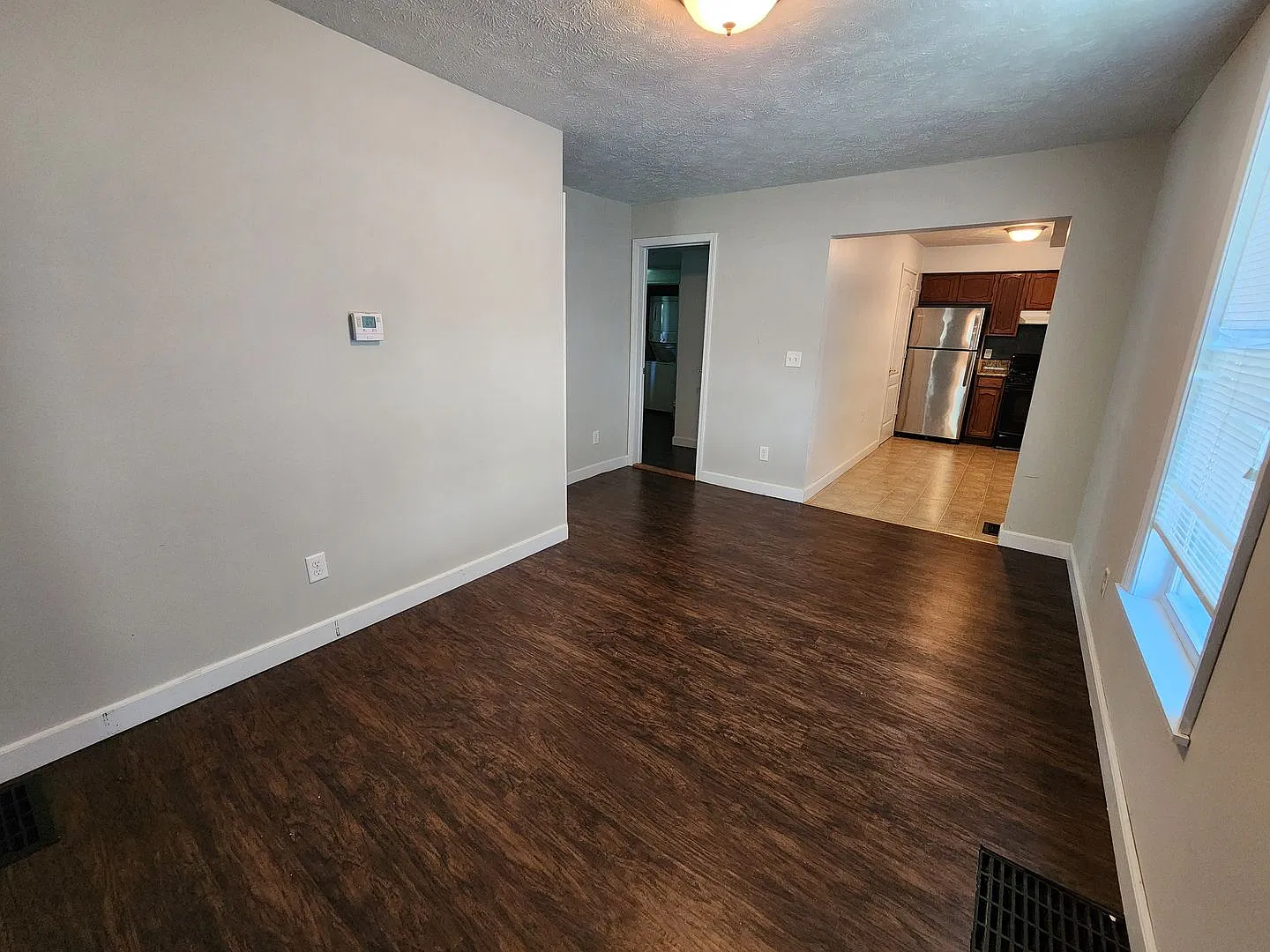 2 Bedroom Home in Bloomington! — Photo 3