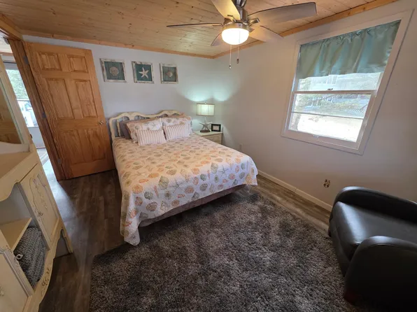 29894 Laplant Rd, Grand Rapids, MN 55744