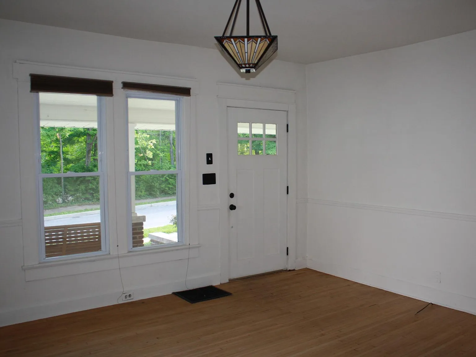 6 bed, 2845 sqft, $8,100 — Photo 3