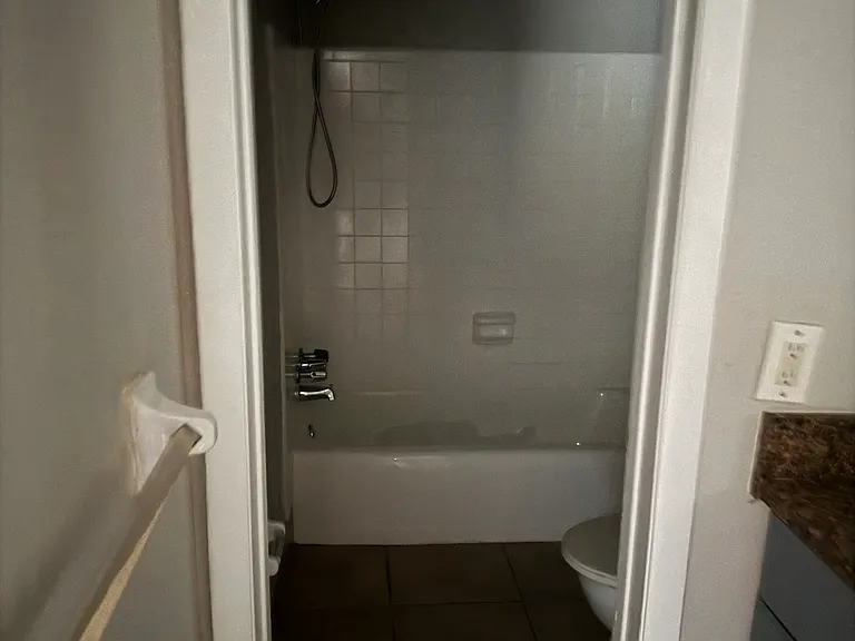 Cocoa Hilltop Apartments — Photo 11