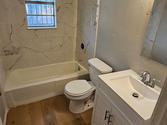 4th image of 4415 W 16th Ave
