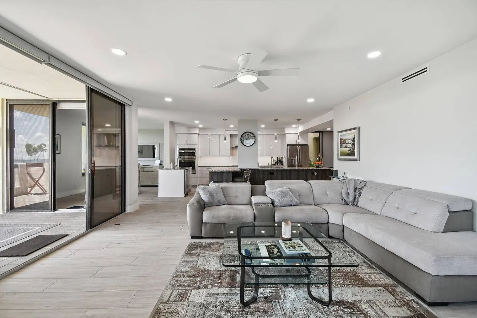 3 bed, 2.0 bath, 1894 sqft, $9,841 — Photo 2