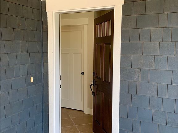 3rd image of 281 Prestwick Dr