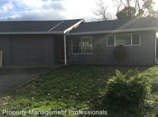 338 NE Emerald Way, Grants Pass, OR 97526