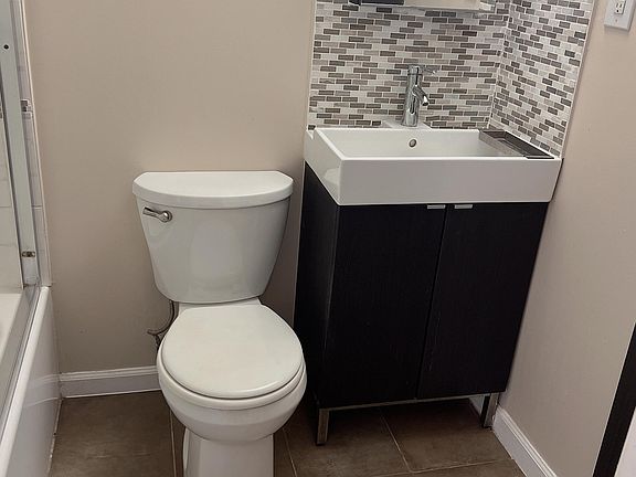 5th image of 849 Tysens Ln #1