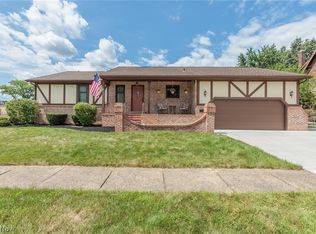 2012 21st St, Cuyahoga Falls, OH 44223