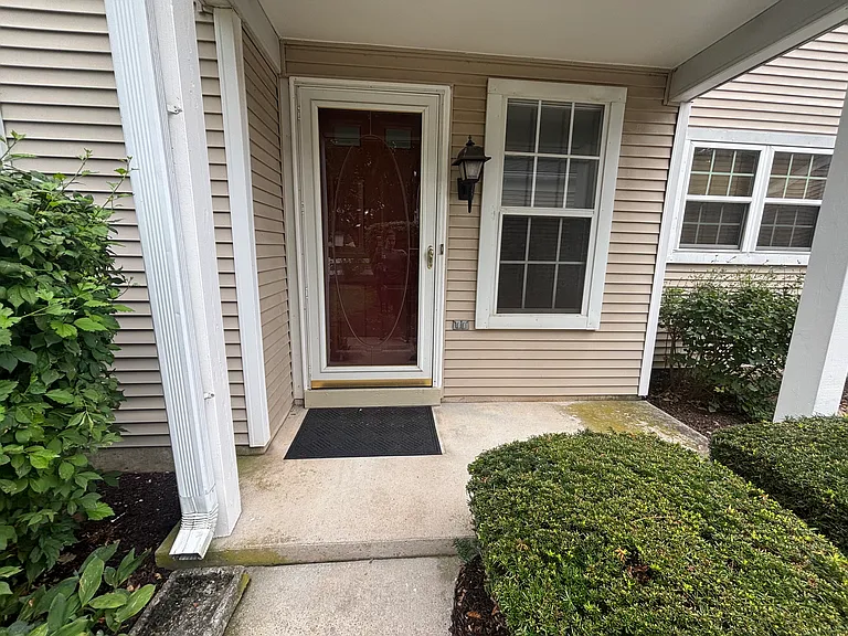 1414 Cambridge Ct — Photo 19