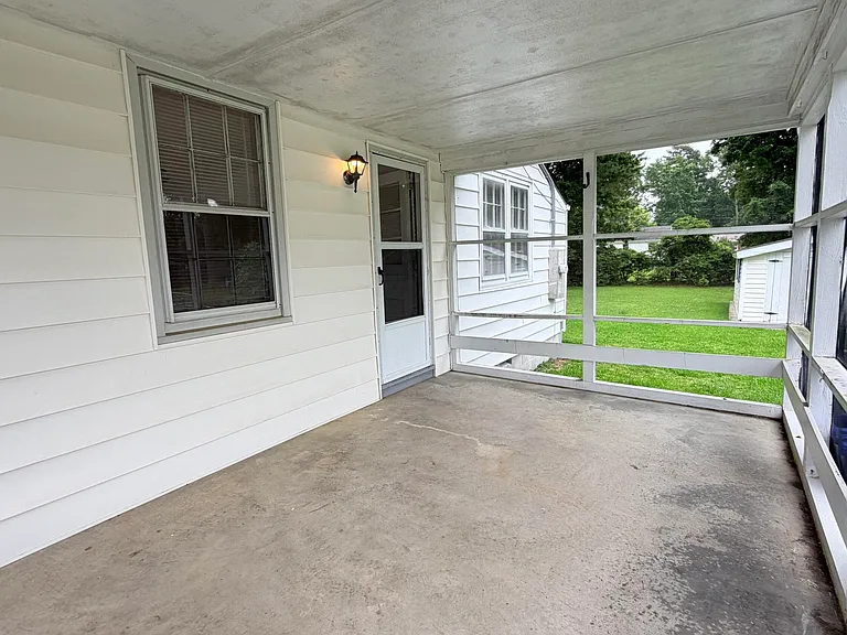 412 Seminole Trl — Photo 17