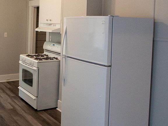 3rd image of 426 Prospect St