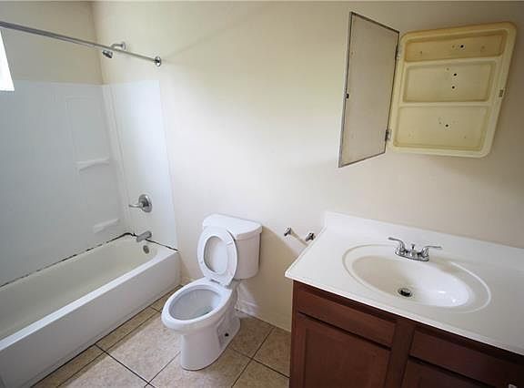 3rd image of 1403 Socrates St