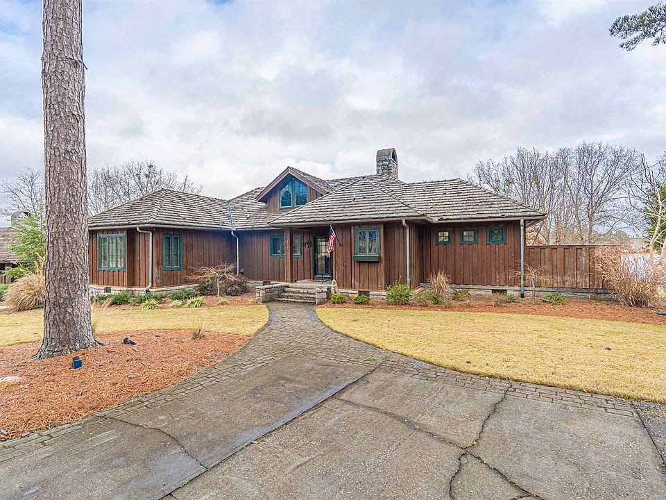1st image of 272 Iron Horse Dr