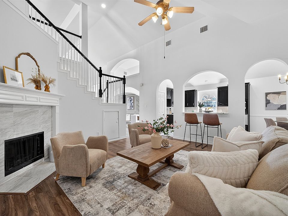 1st image of 7854 Creek Meadows Dr