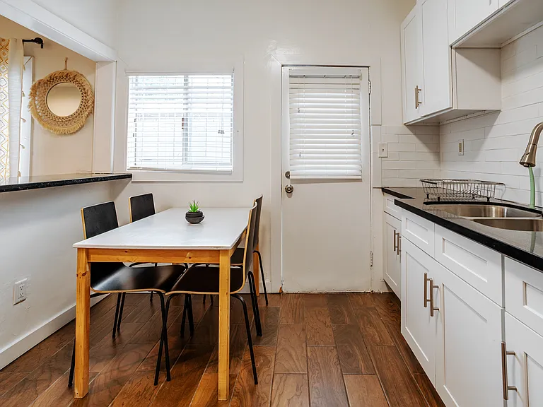 1806 Washington Way #A — Photo 9