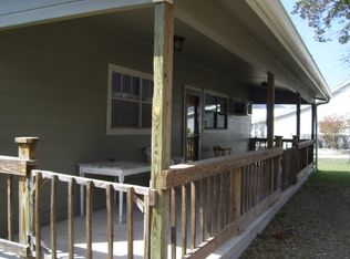 137 E Leinweber Ranch Rd, Leakey, TX 78873