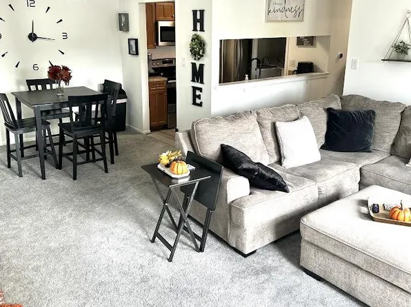 802 Lindsey Ct, Marlton, NJ 08053