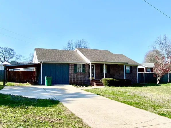 101 Emerald Dr, Tuscumbia, AL 35674