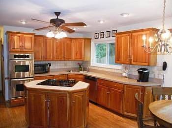 2nd image of 8943 Burntoak Dr