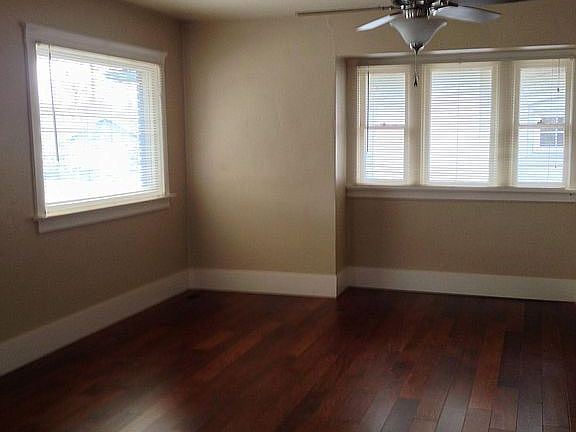 4th image of 1127 E Sherman Ave