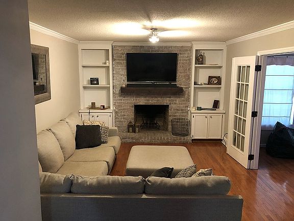 5th image of 4218 Wood Creek Ct